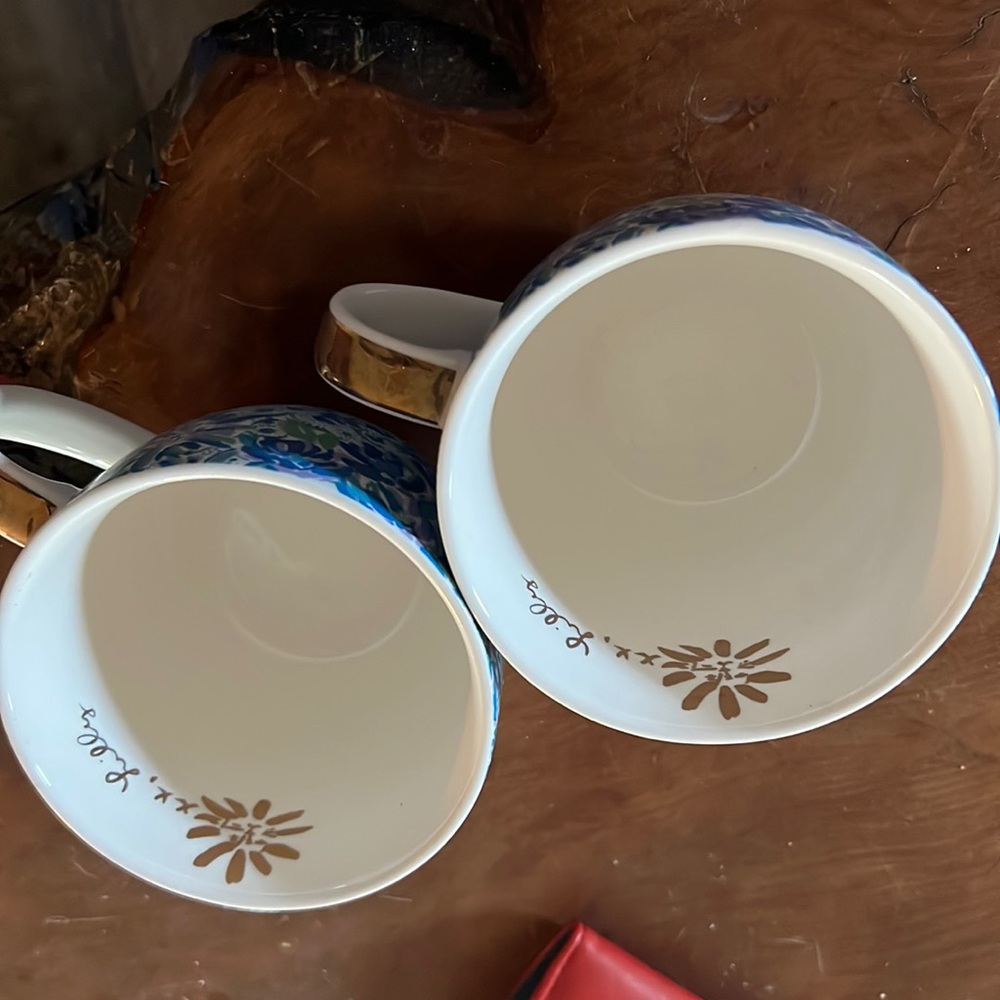 Set of 2 Lilly Pulitzer mugs